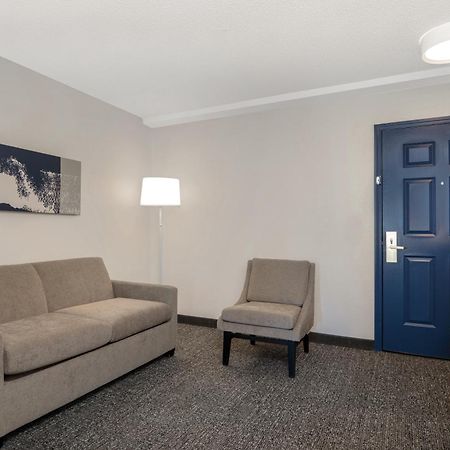 Spark By Hilton Orangeburg Bagian luar foto